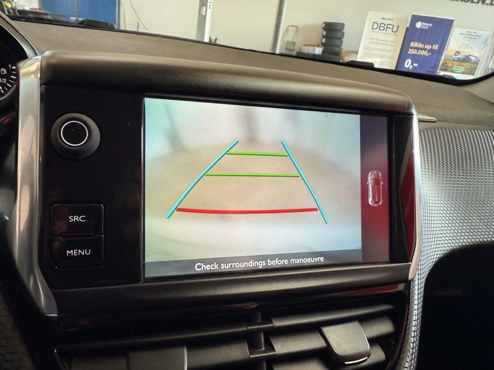 Hvid Peugeot 208 fra 2016