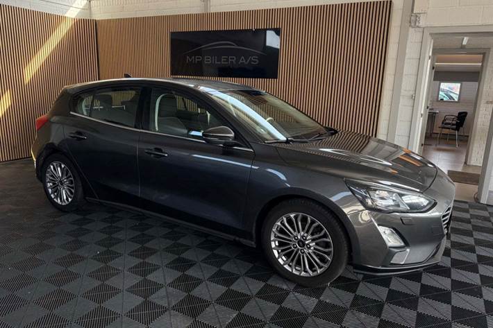 Grå Ford Focus fra 2020