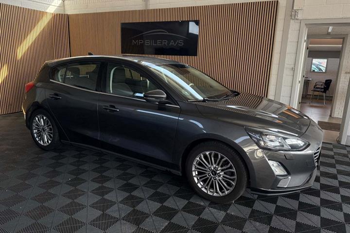 Grå Ford Focus fra 2020