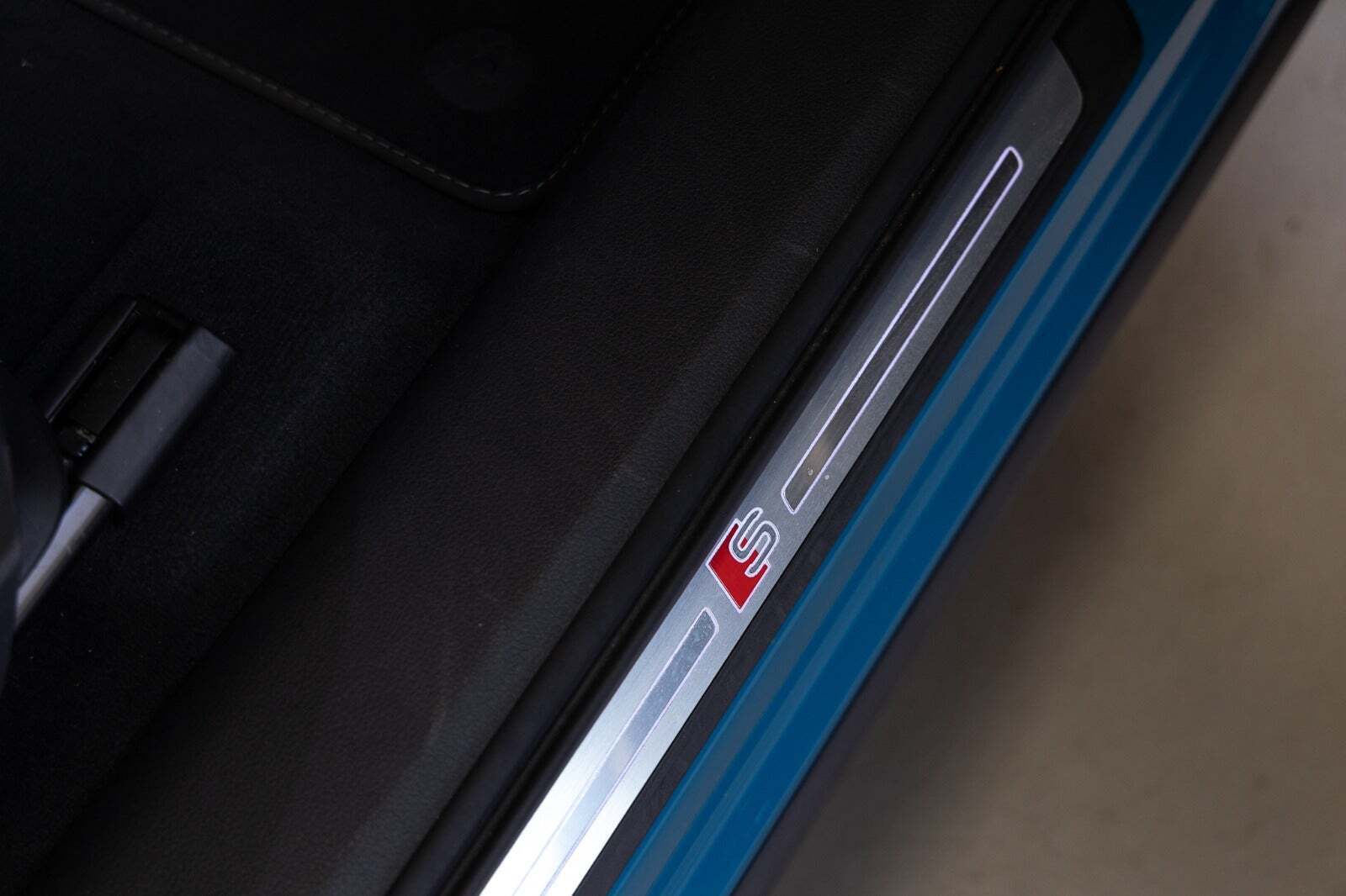 Blå Audi e-tron fra 2021