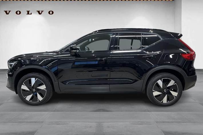 Sort Volvo XC40 fra 2024
