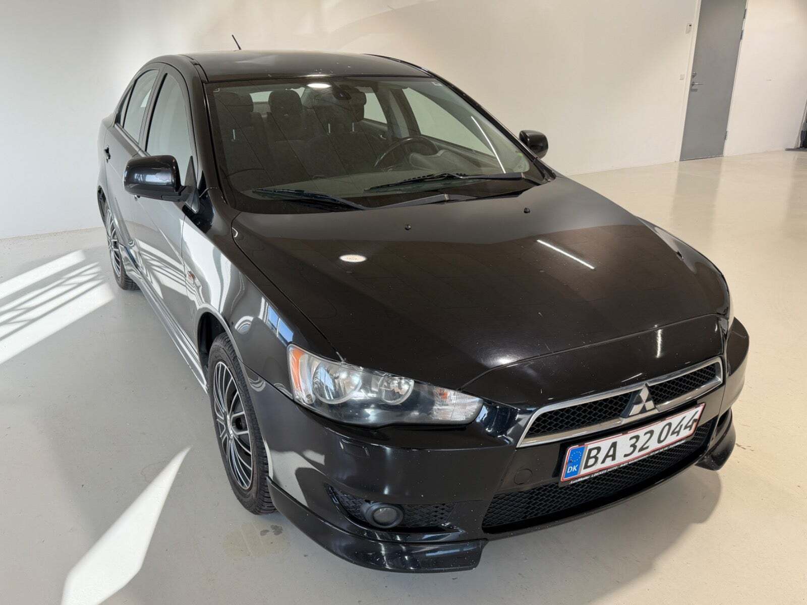 Mitsubishi Lancer 1,8 Intense SportSedan CVT