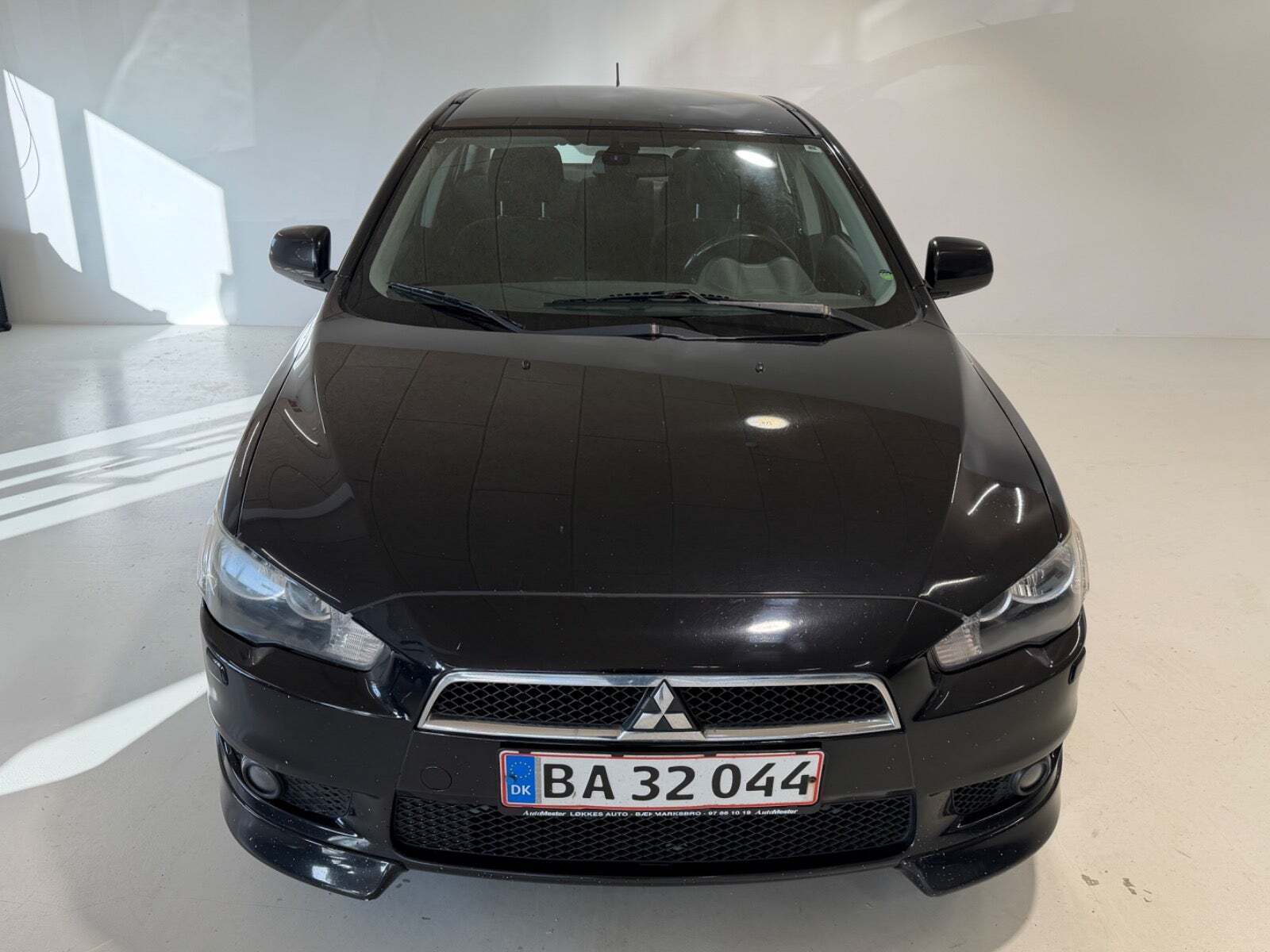 Mitsubishi Lancer 1,8 Intense SportSedan CVT