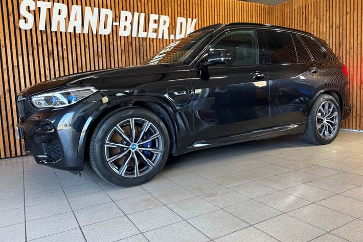 Sort BMW X5 fra 2023
