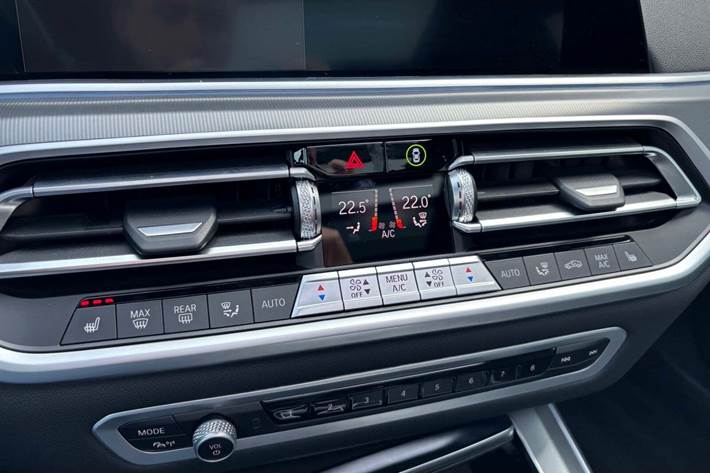 Sort BMW X5 fra 2023