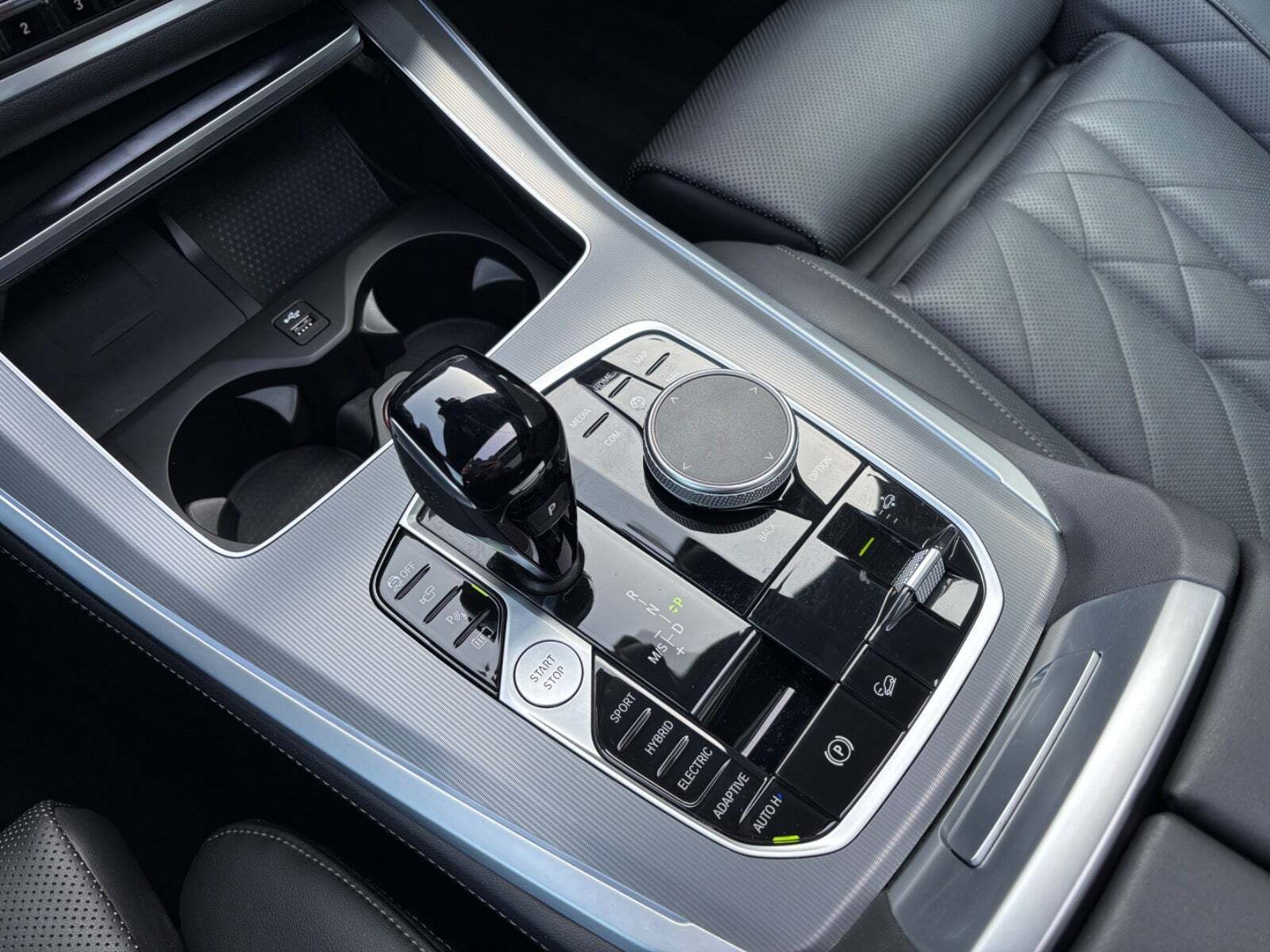 Sort BMW X5 fra 2023