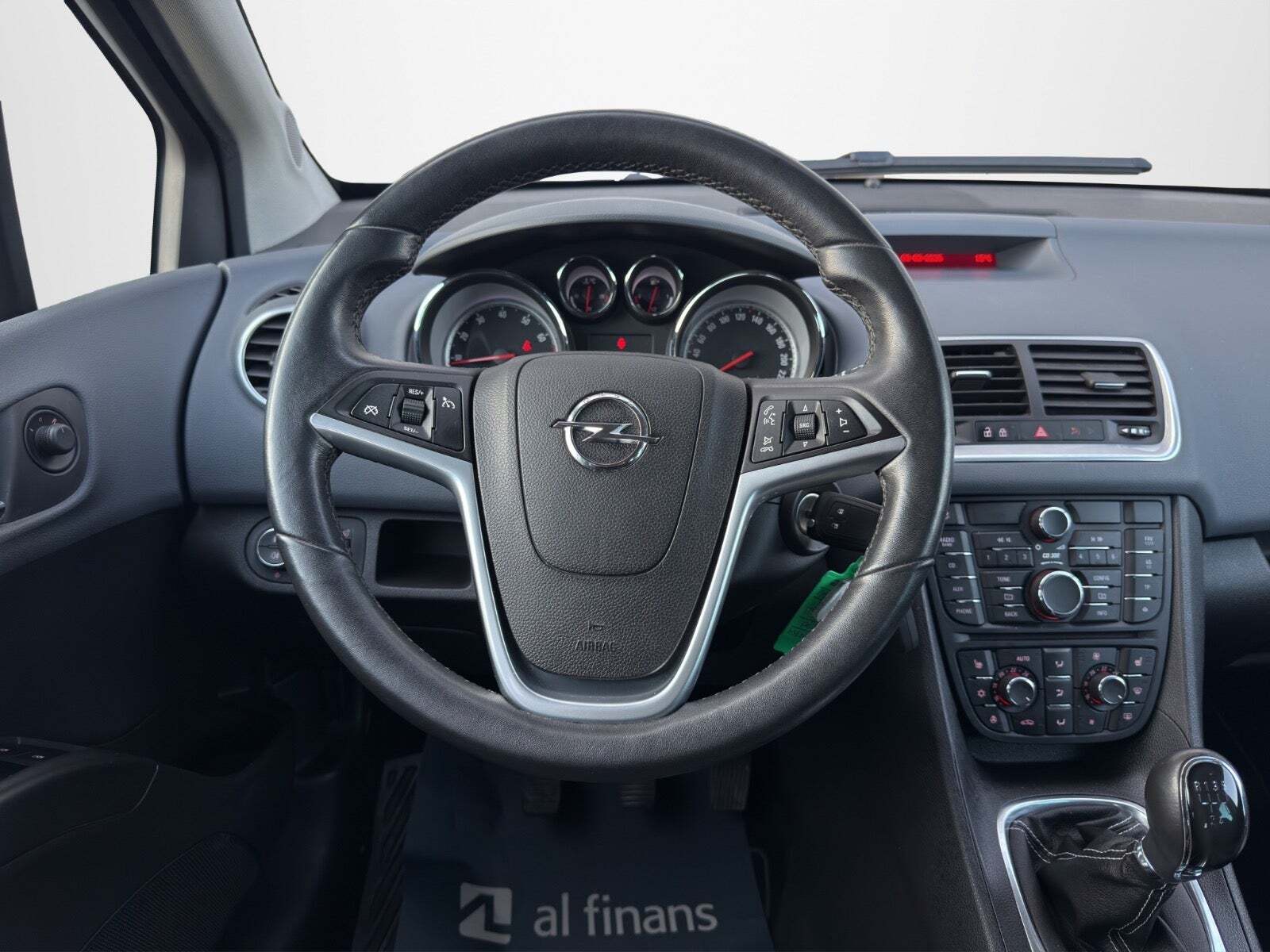 Sort Opel Meriva fra 2011