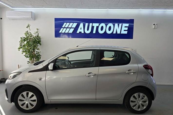 Sølv Peugeot 108 fra 2014