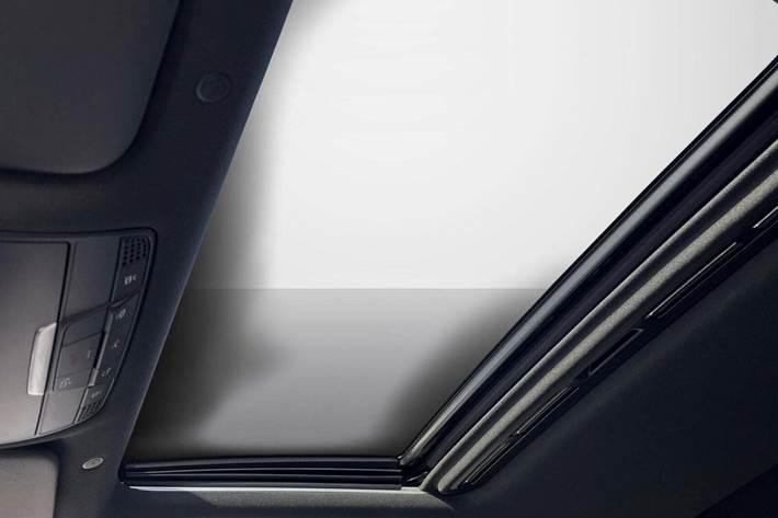 Grå Mercedes EQC400 fra 2022