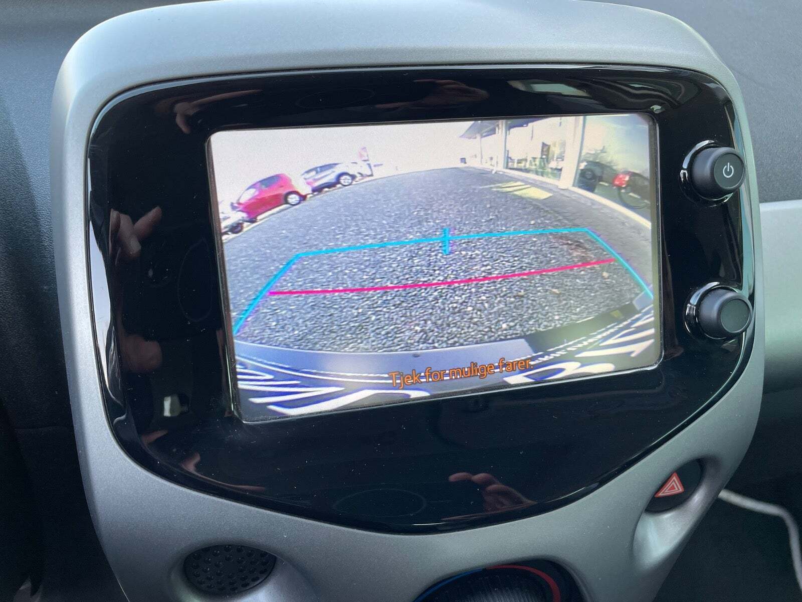 Hvid Toyota Aygo fra 2015