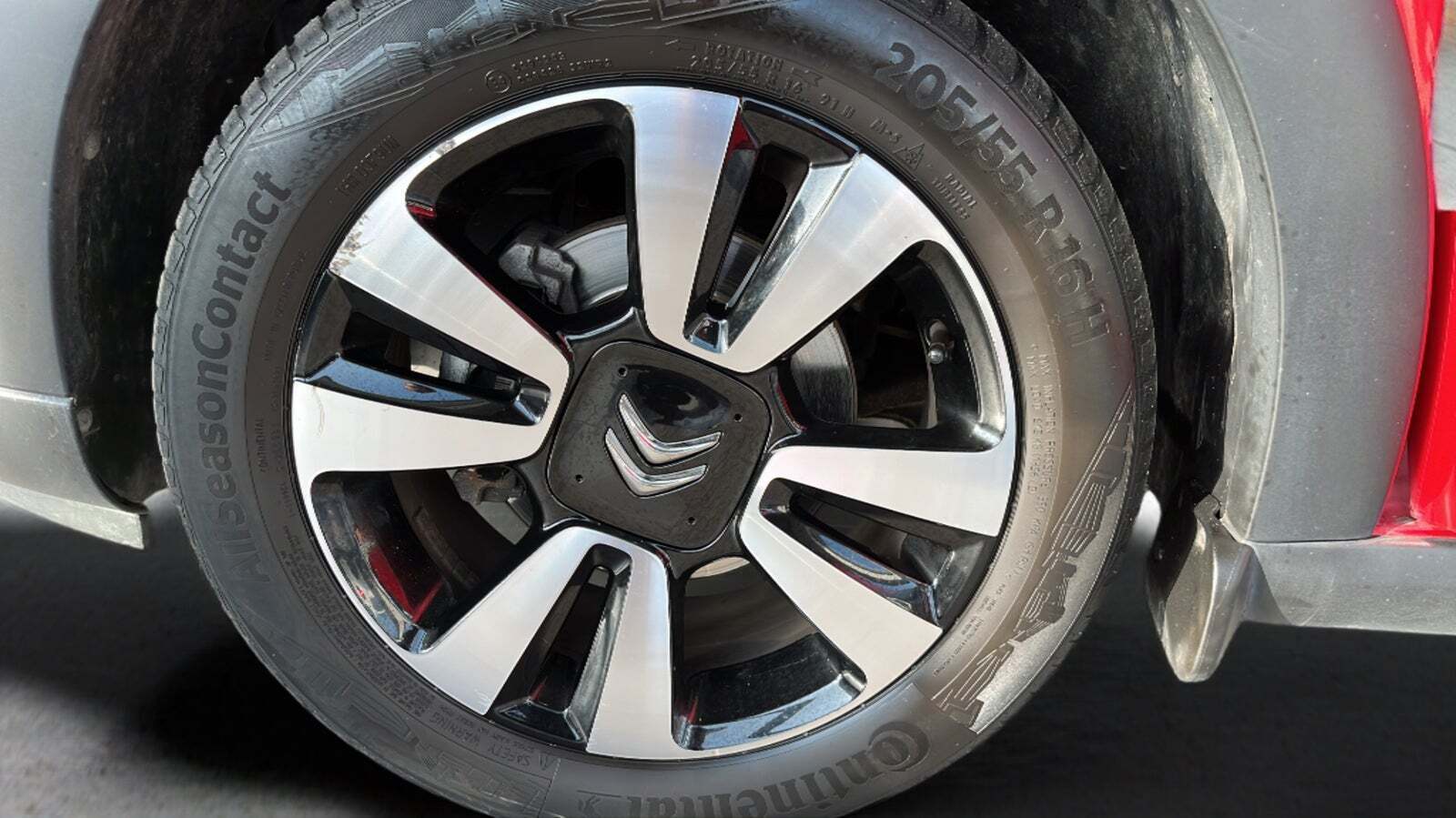 Rød Citroën C3 fra 2022