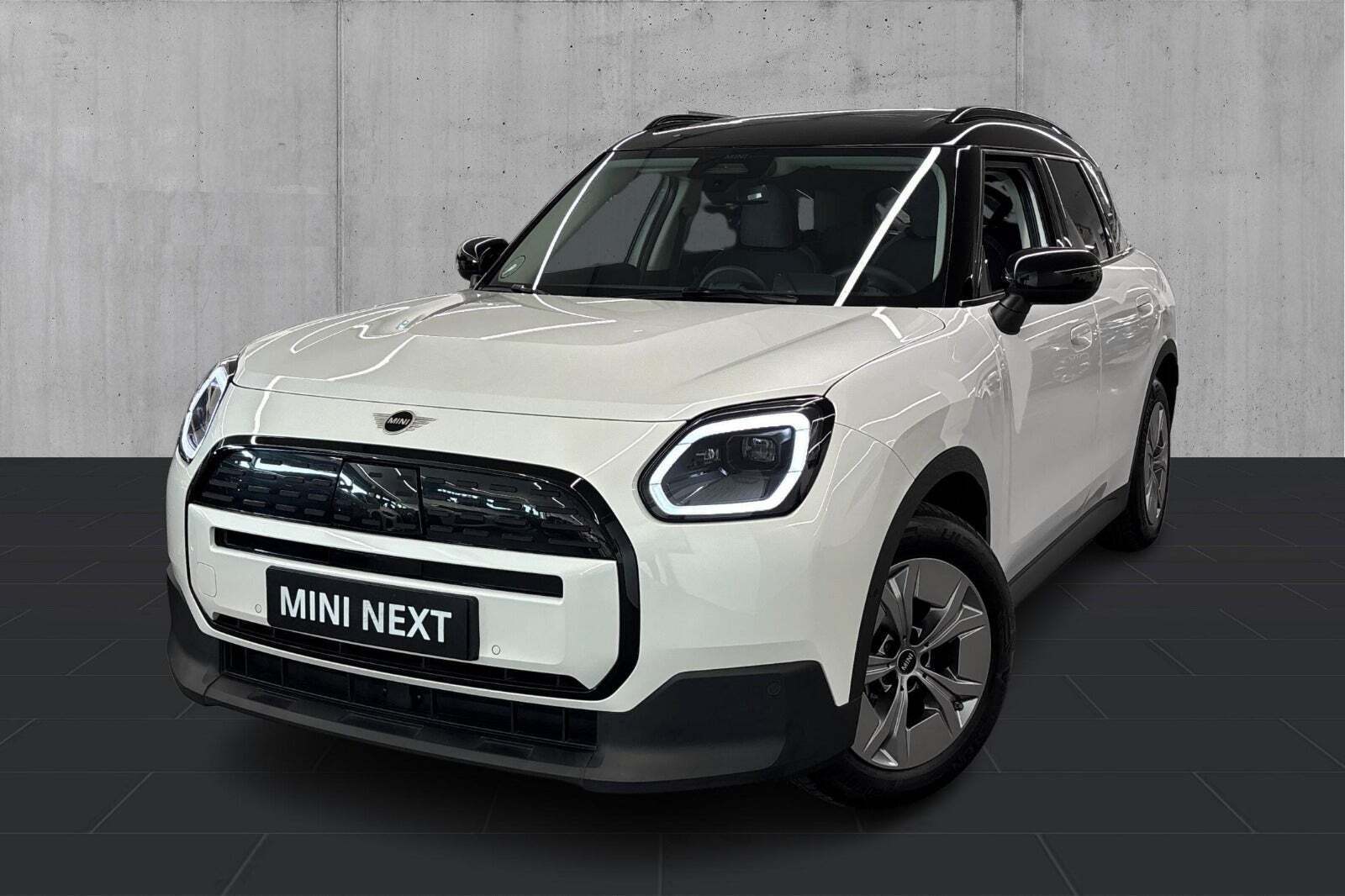 Hvid Mini Countryman E fra 2025