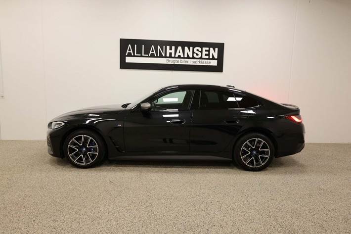 Sort BMW i4 fra 2023