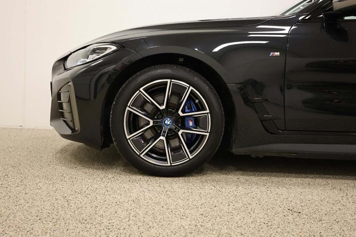 Sort BMW i4 fra 2023