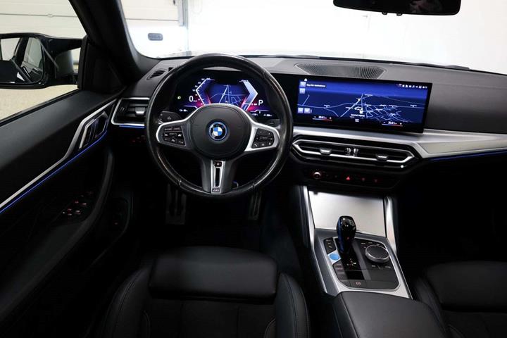 Sort BMW i4 fra 2023