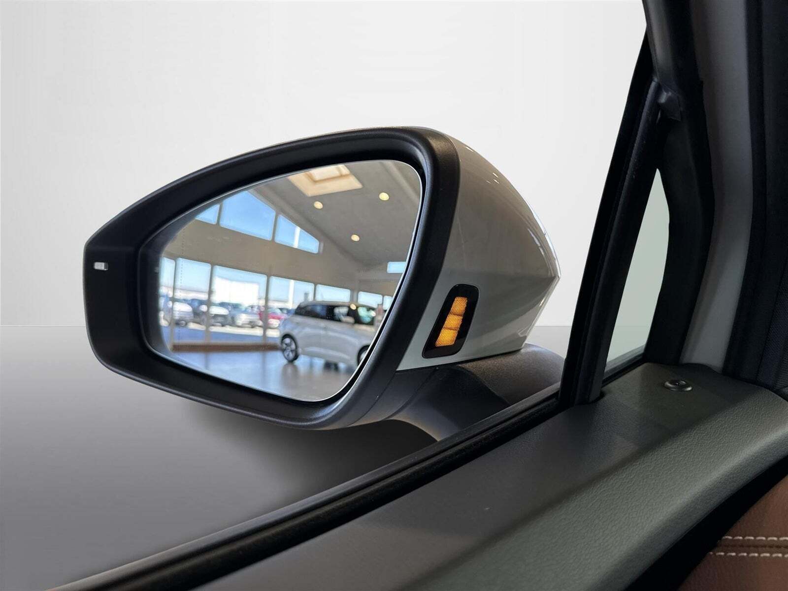 Hvid VW ID.4 fra 2025