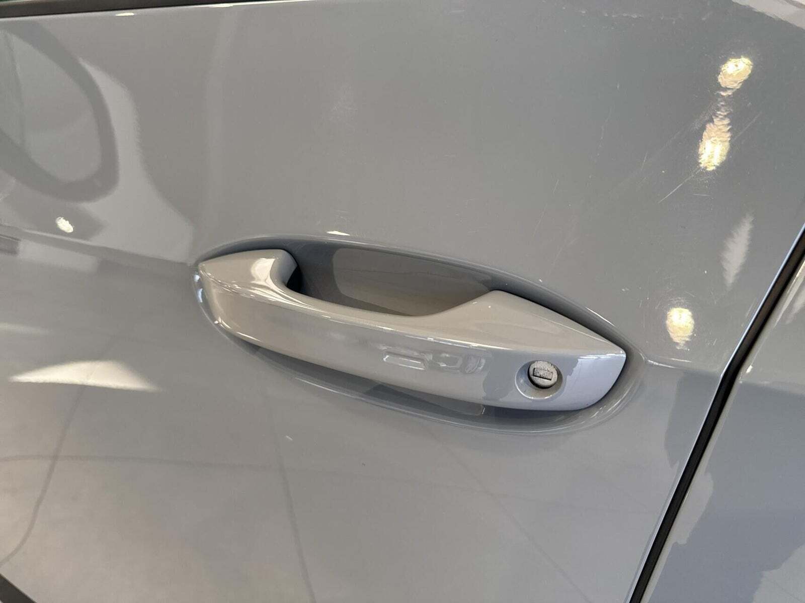 Grå Cupra Born fra 2022