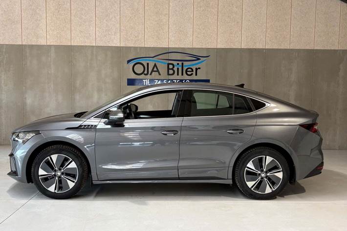 Grå Skoda Enyaq fra 2023