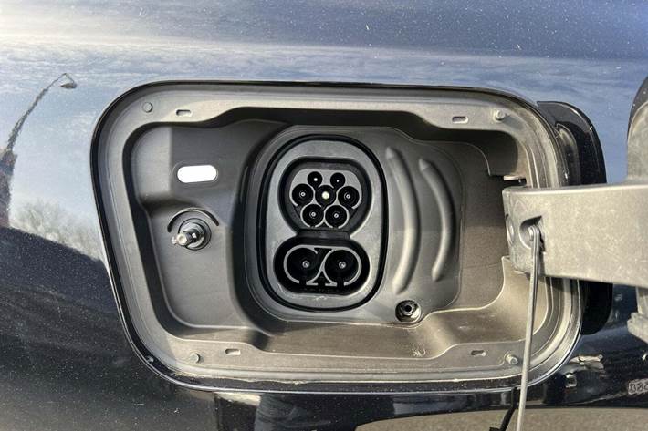 Sort Ford Explorer fra 2025