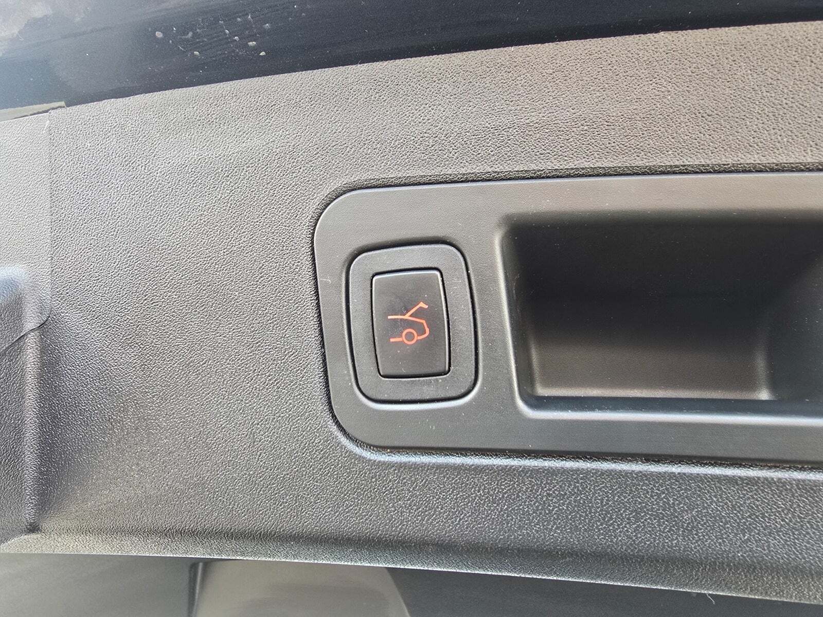 Grøn Tesla Model S fra 2014