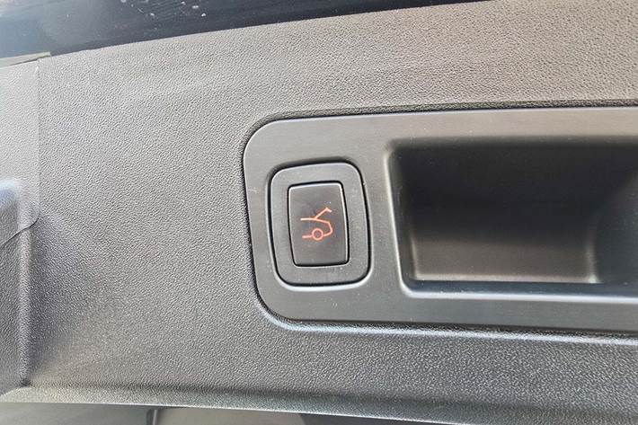 Grøn Tesla Model S fra 2014