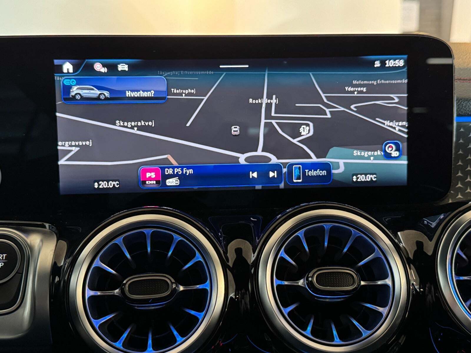 Hvid Mercedes EQB250+ fra 2025