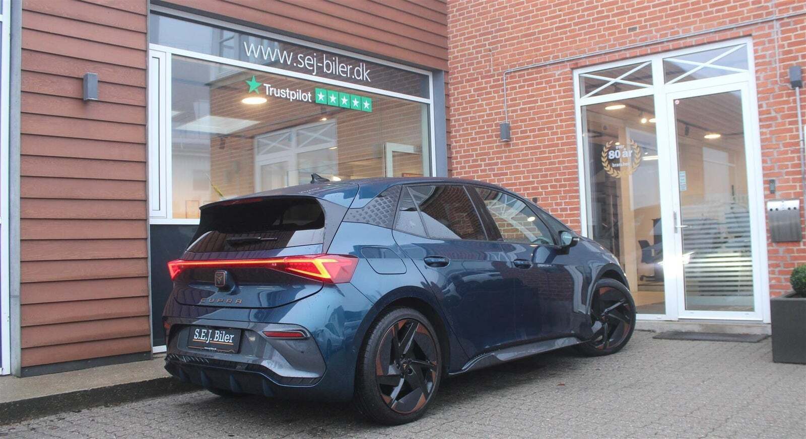 Blå Cupra Born fra 2023