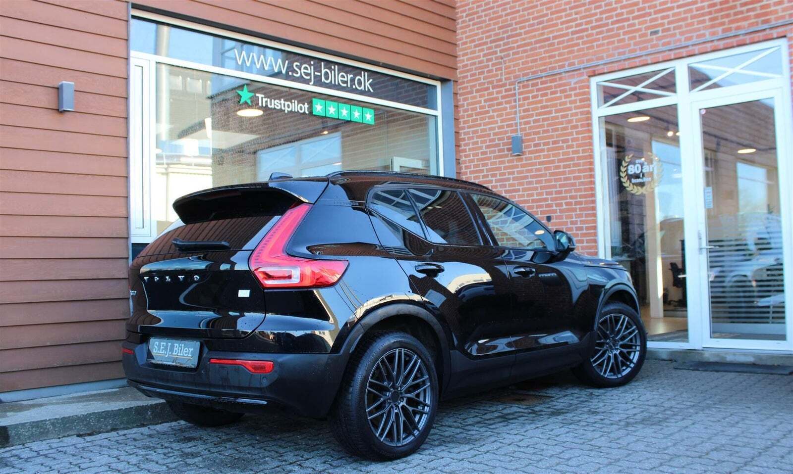 Sort Volvo XC40 fra 2023