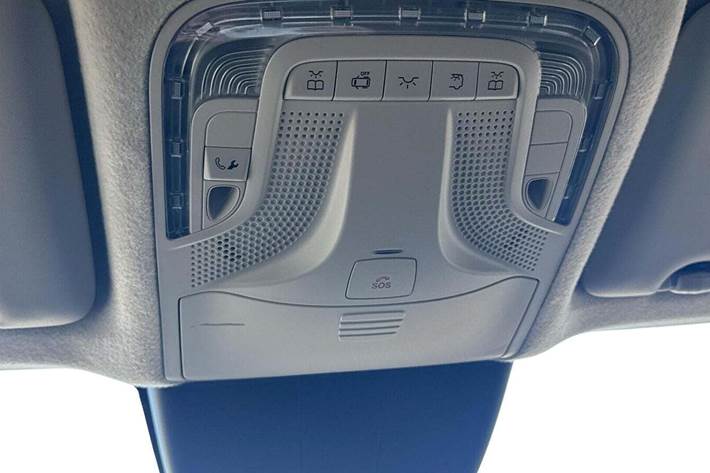 Hvid Mercedes Vito 114 fra 2022