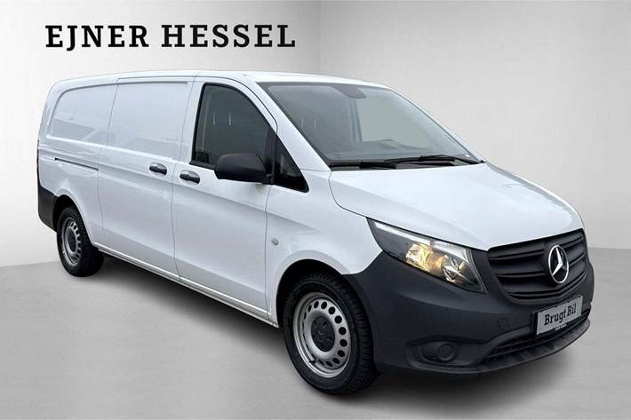 Hvid Mercedes Vito 114 fra 2023