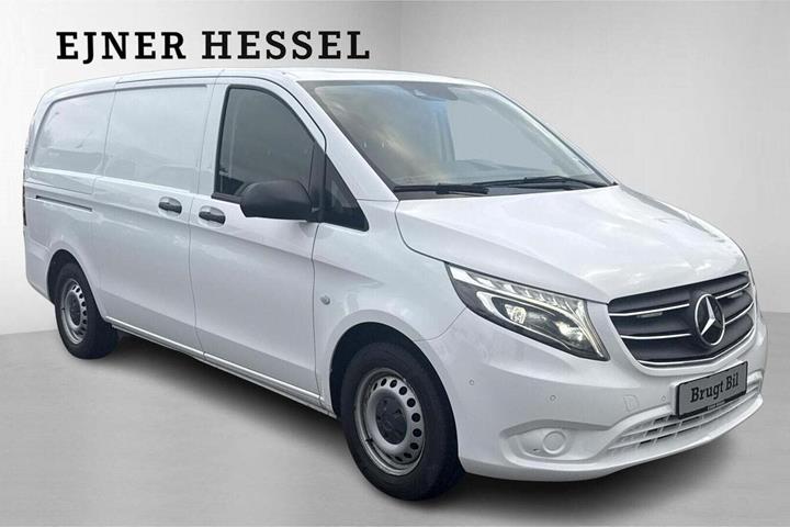 Hvid Mercedes Vito 114 fra 2021