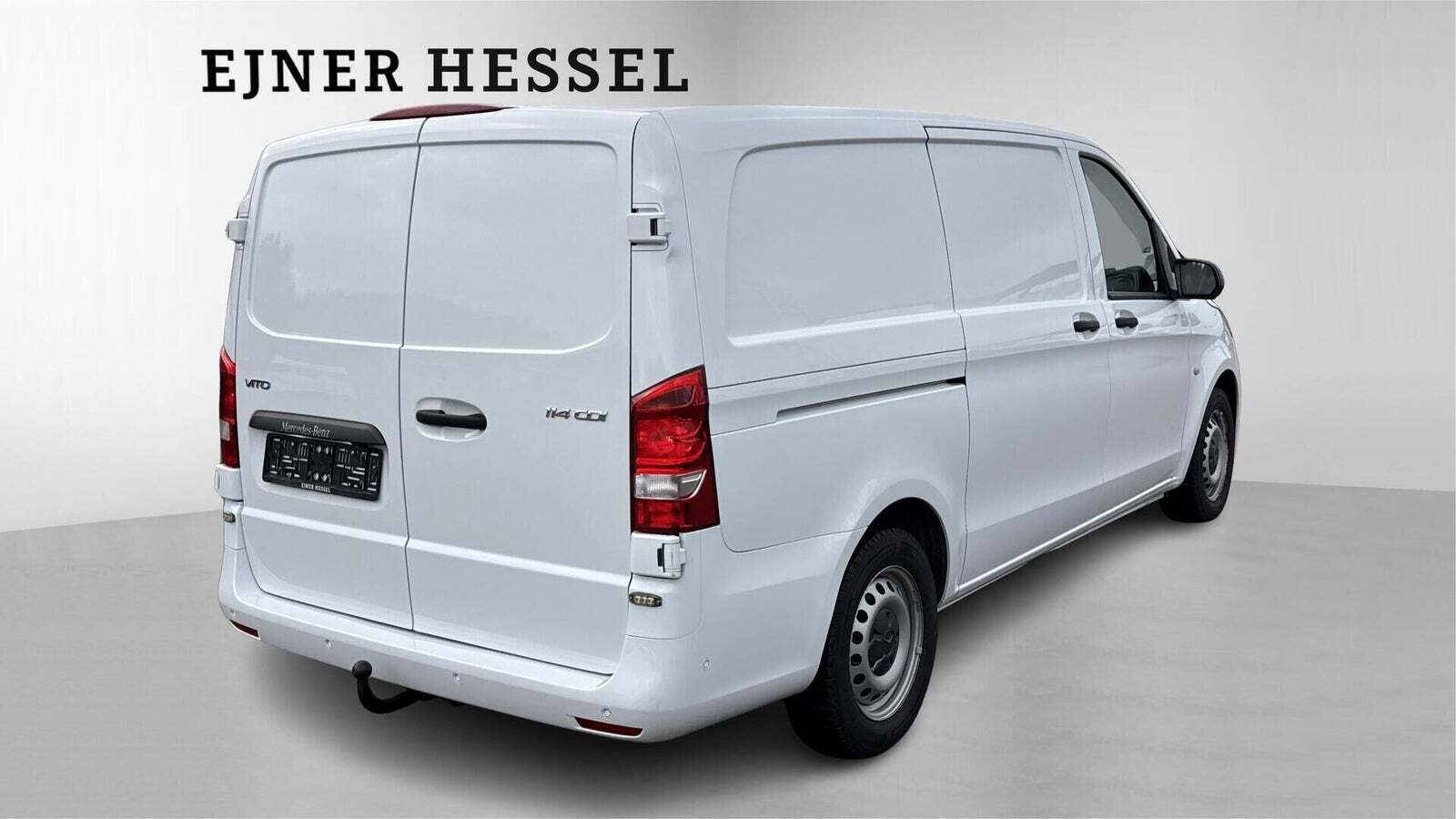 Hvid Mercedes Vito 114 fra 2021