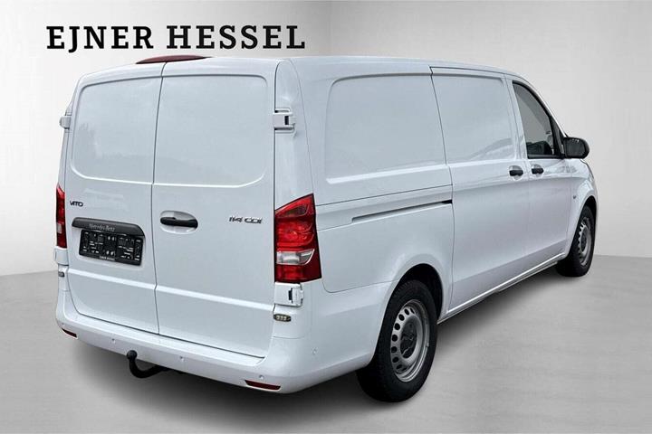 Hvid Mercedes Vito 114 fra 2021