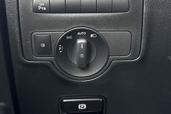 Hvid Mercedes Vito 114 fra 2021