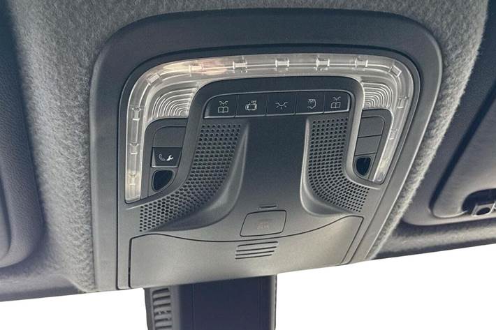 Hvid Mercedes Sprinter 317 fra 2021