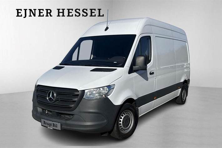 Hvid Mercedes Sprinter 215 fra 2023