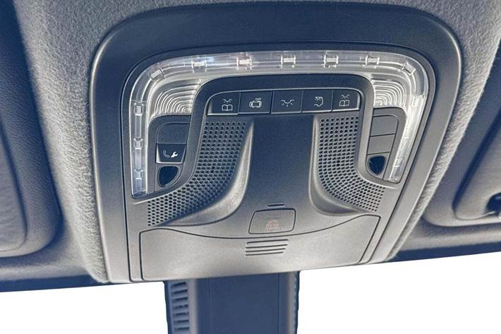 Hvid Mercedes Sprinter 215 fra 2023