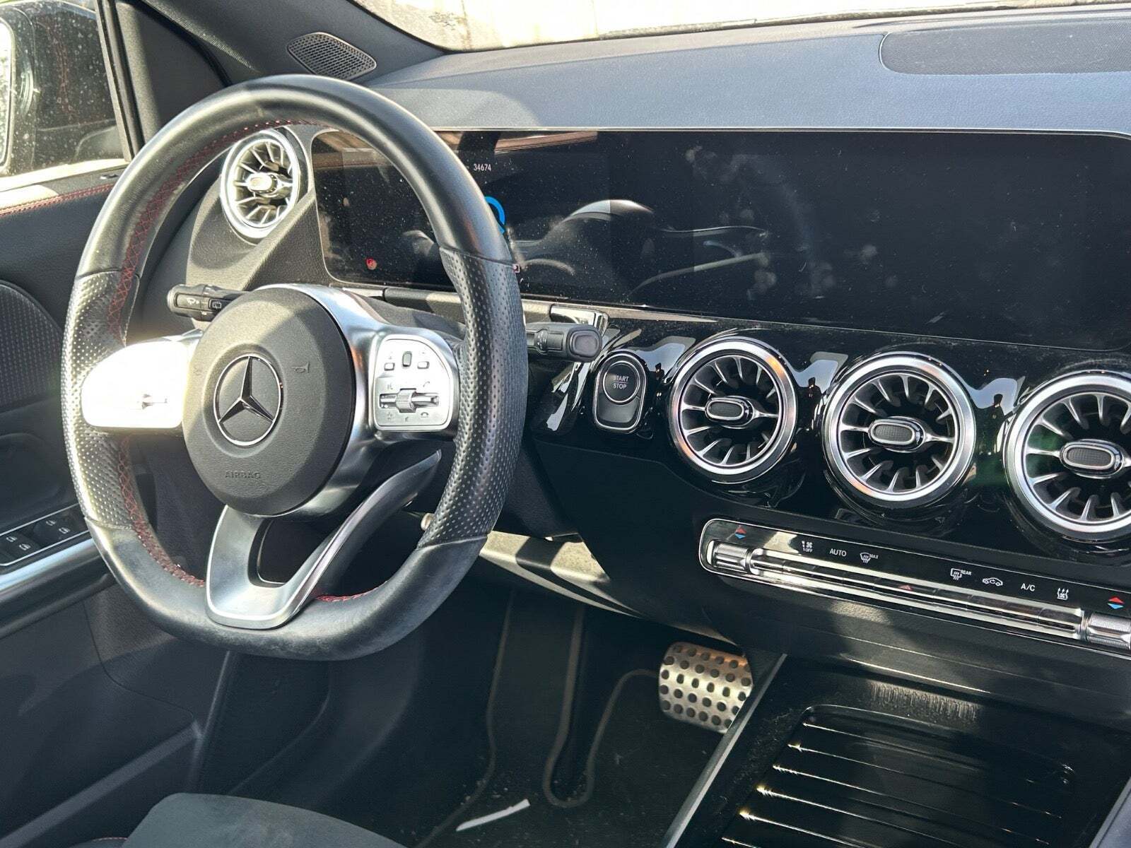 Sort Mercedes EQA250 fra 2022