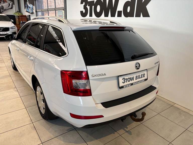 Skoda Octavia 2,0 TDi 150 Elegance Combi DSG