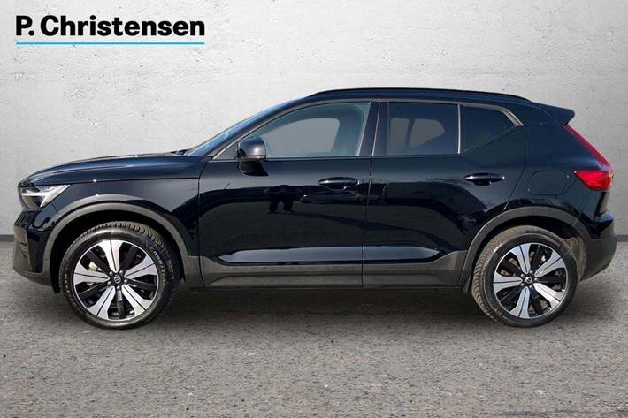 Sort Volvo XC40 fra 2022