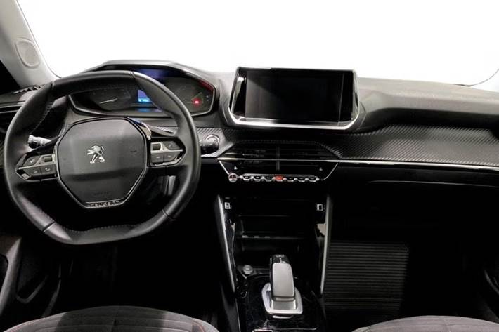 Orange Peugeot e-2008 fra 2021