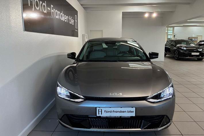 Grå Kia EV6 fra 2023