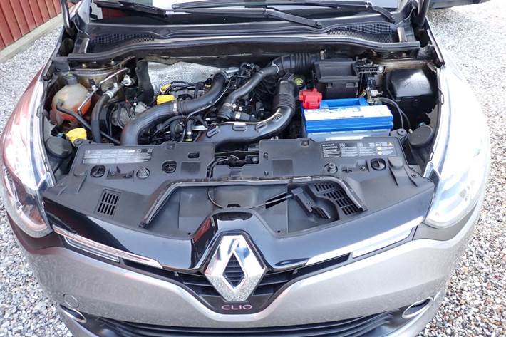 Grå Renault Clio IV fra 2014