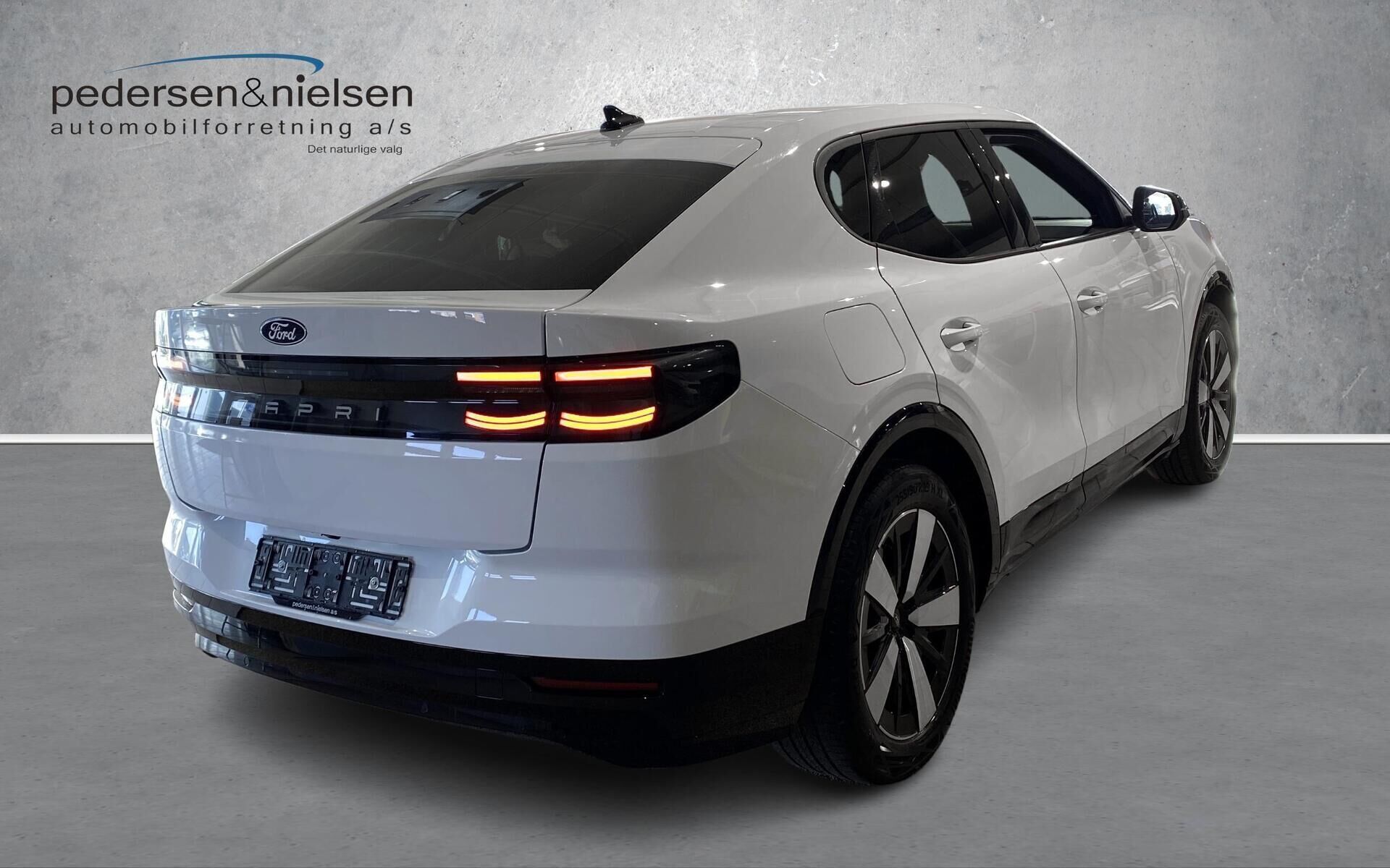 Ford Capri EL UR Select 286HK 5d Aut.