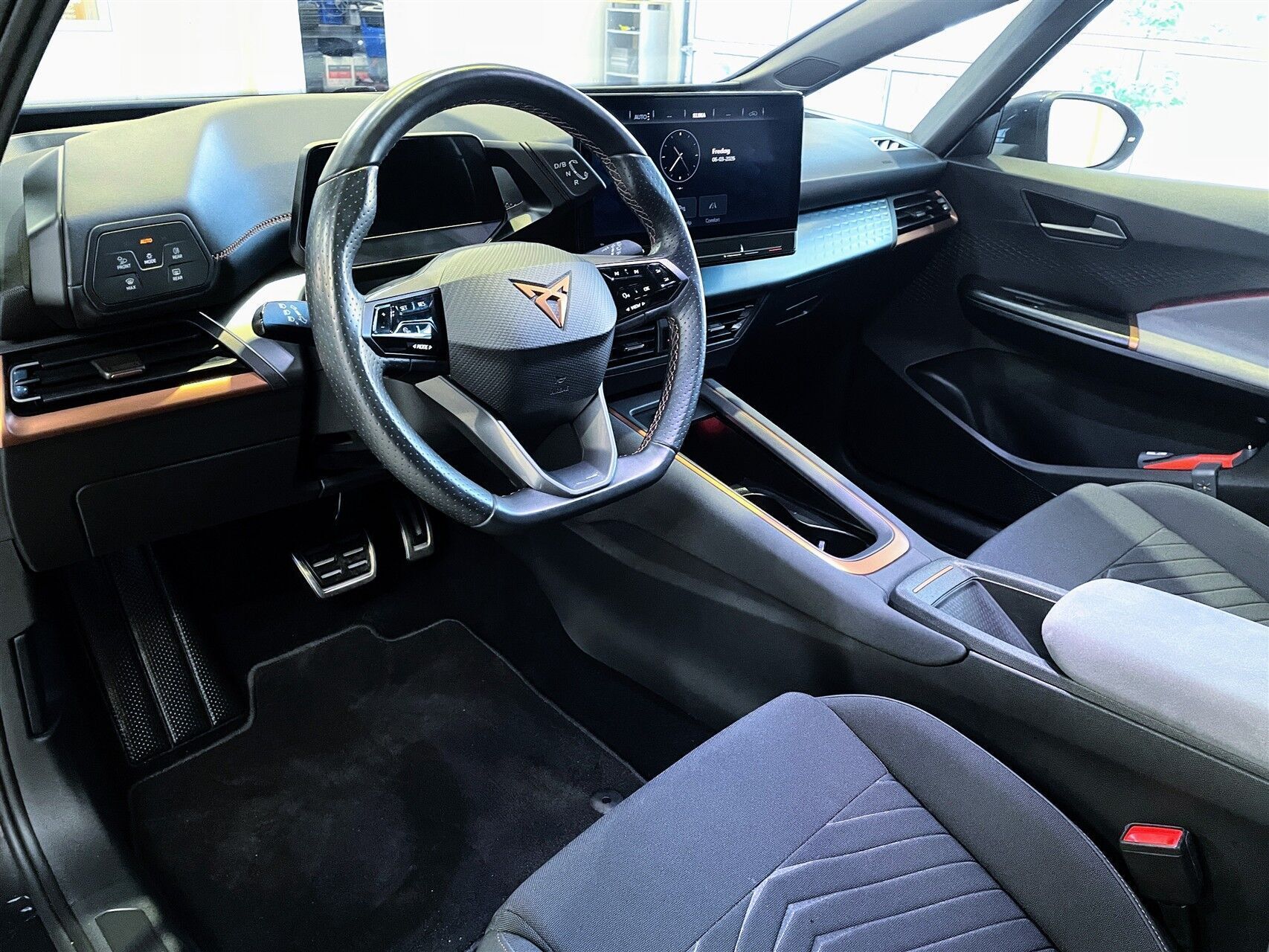 Grå Cupra Born fra 2022