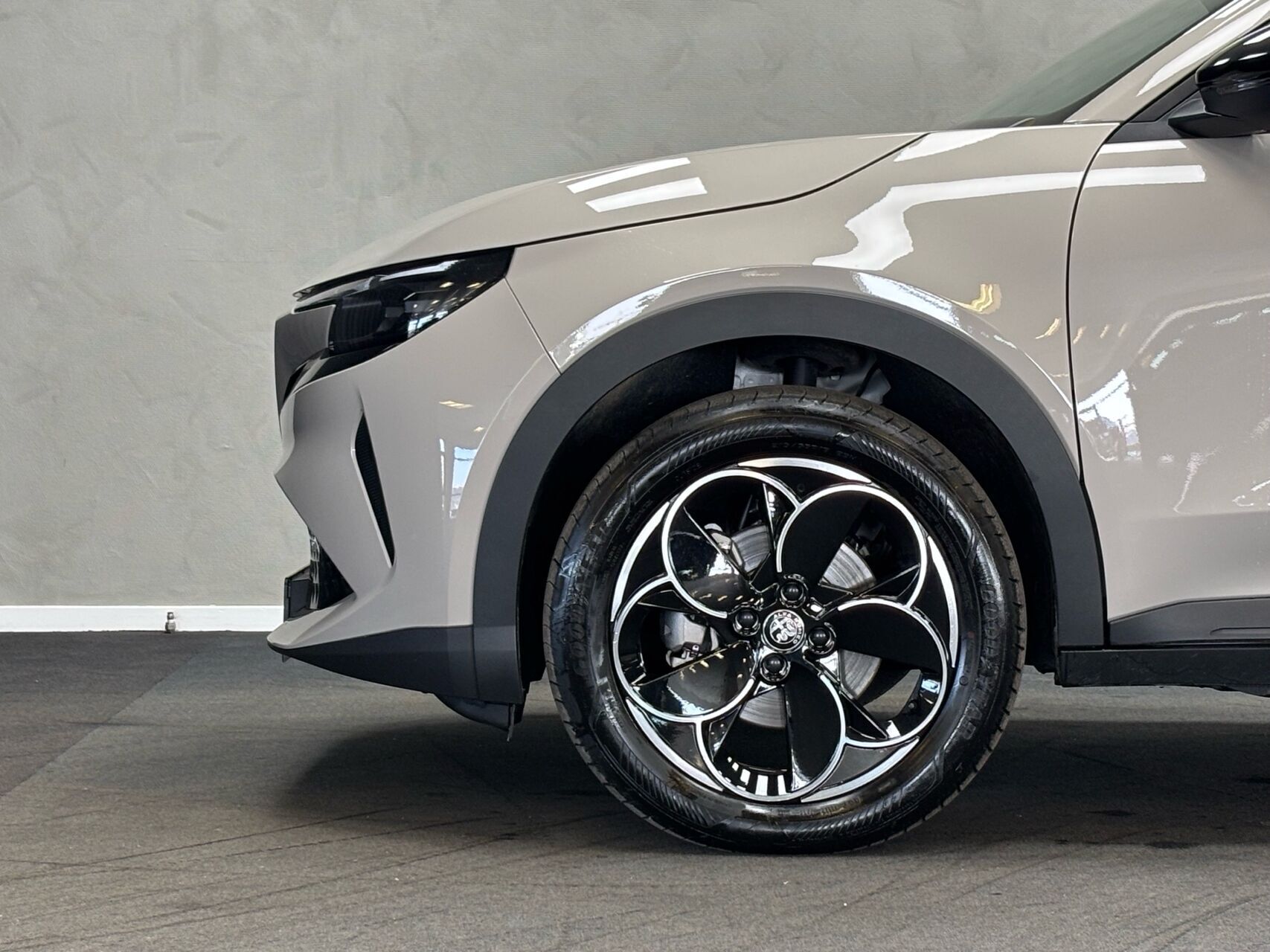 Alfa Romeo Junior EL Core 156HK 5d Aut.