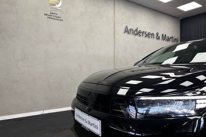 Sort Opel Corsa-e fra 2024