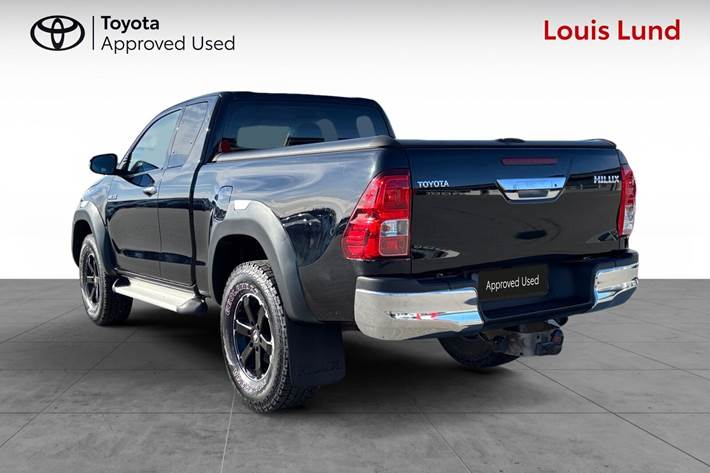 Sort Toyota HiLux fra 2021