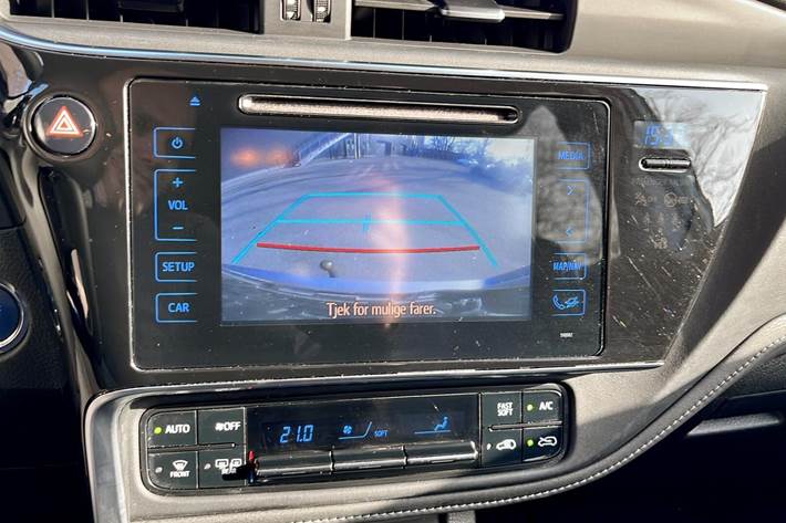 Grå Toyota Auris fra 2018