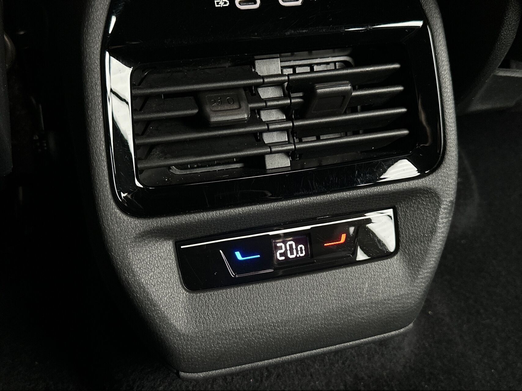 Grå VW ID.4 fra 2021